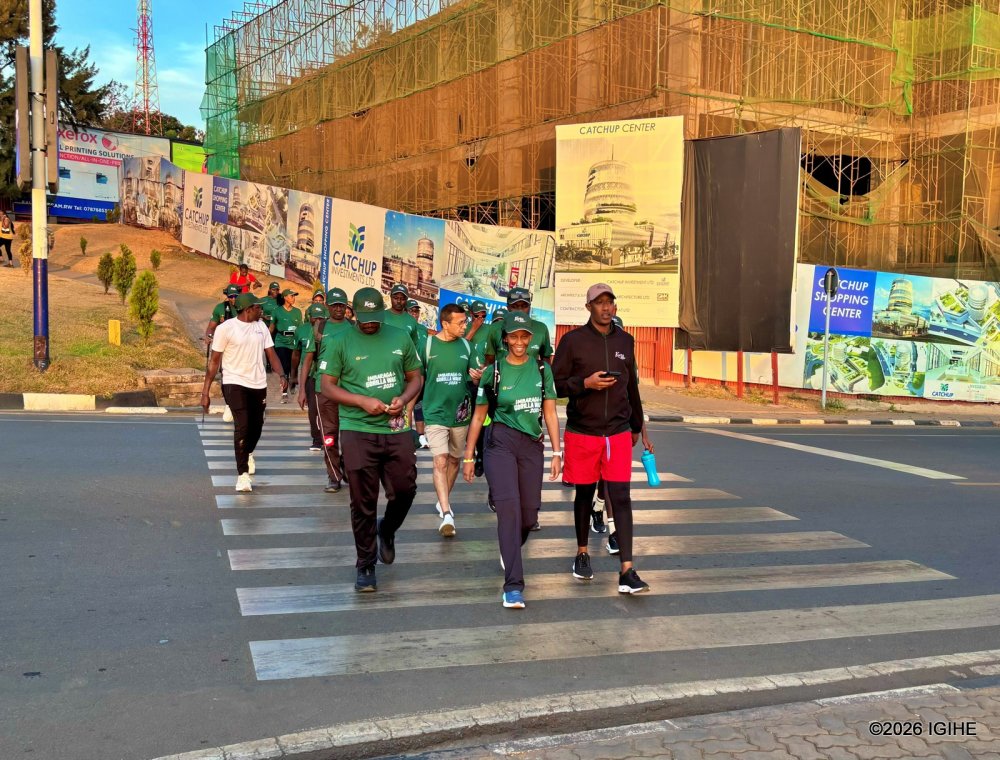 Mu barenga 20 bahagurukanye i Kigali, Bazongere Rosine yasozanyije urugendo rw’umunsi wa mbere n’abantu umunani (Amafoto)